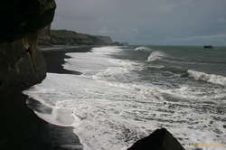 Back along the beach towards Vík