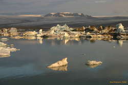 Dawn at Jökulsárlón