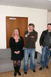 Esther sings along with Olstar