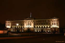 Buckingham Palace at night