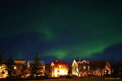 More aurora over Tjarnagata