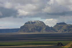 Hafursey rising in front of Mýrdalsjökull