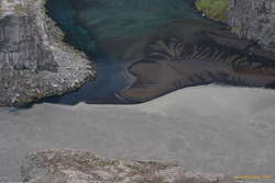 Dishwater 1, spring water 0