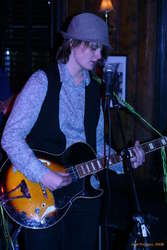 Good demonstration of poor flash technique