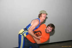 Daði tries a new tactic to get Lee on the floor