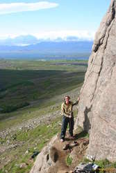 Karl belaying at Valshamar