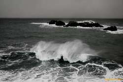 Crashing waves in front of Sker, Dryhólaey