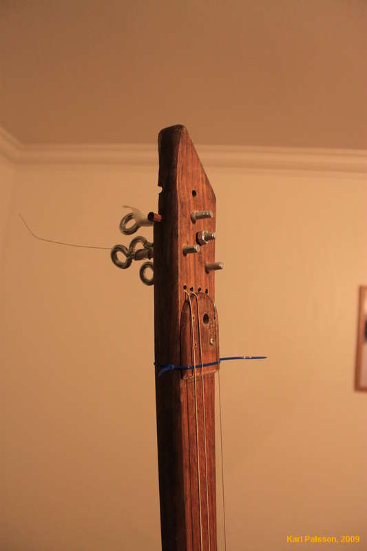 Guitar of insanity, first tuning pegs