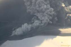 A quiet spell in one of the summit fissures