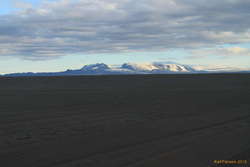 Kverkfjöll from Dyngjusandur