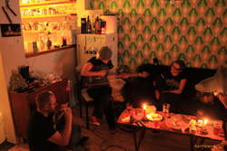 Sam and Tatja watch Ewa rockout