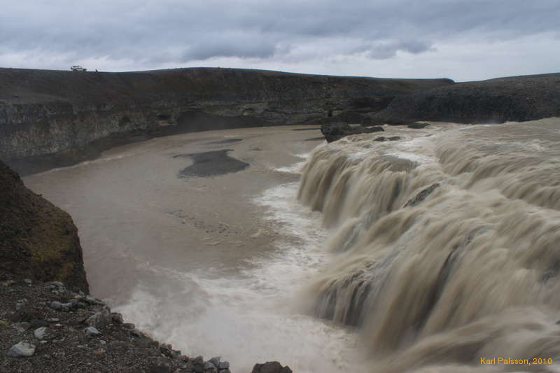 Downstream over Gjallandi