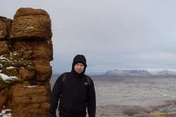 Logi along the ridge