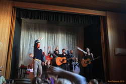 The whole ensemble plus family playing Pollapönk's vælubíllinn