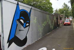 Serious back alley painting