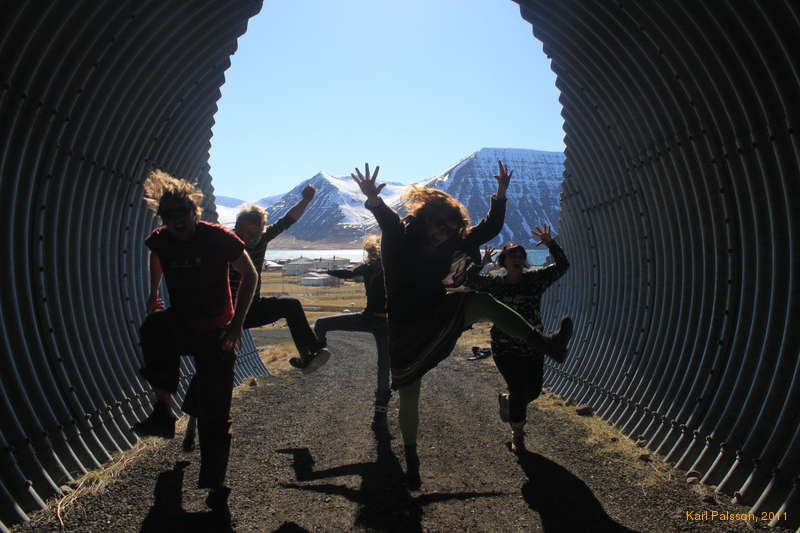 Everybody up in the air!