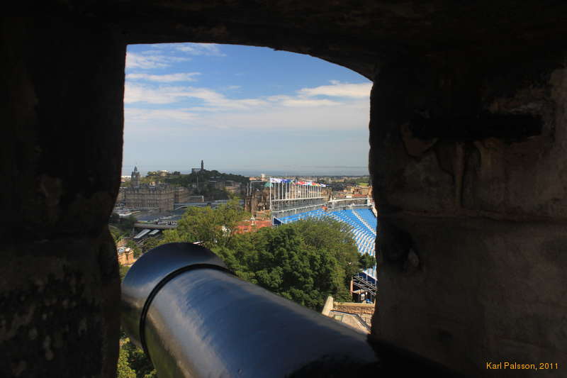 Castles have canons!