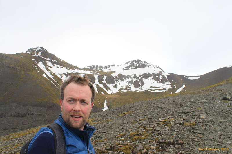 Logi in front of Hafnarfjall