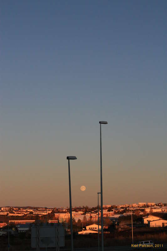 Goal! The moon over Kópavógur