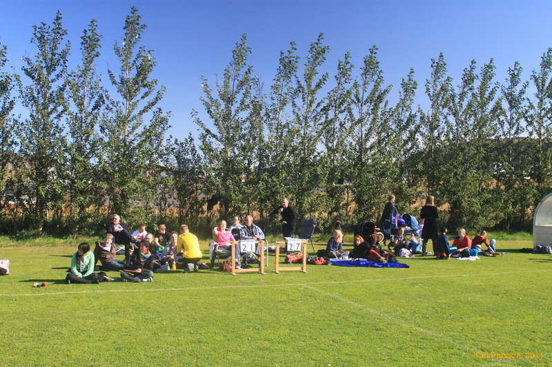 Big crowd at half time