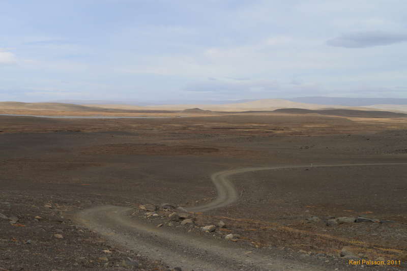 The road towards Orravatnsrústir