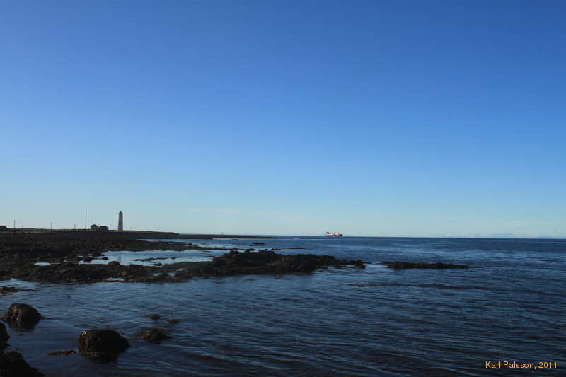Sunny afternoon near Grótta