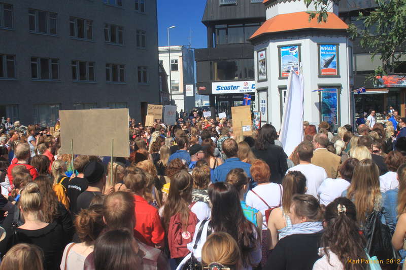 Crowds for the speechs