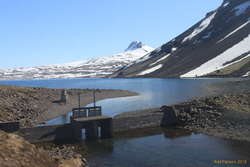 Hvalvatn and one of the peaks of Botnsúlur
