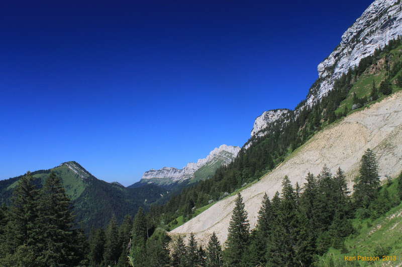 We hiked just on the right side of this ridge most of the way