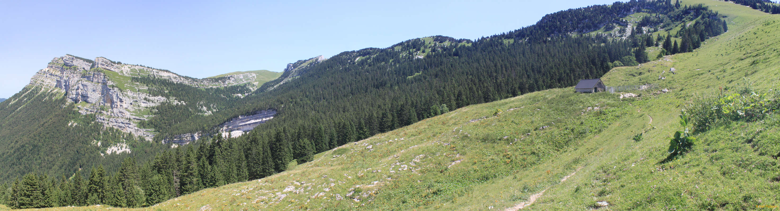 Looking to Pas de l'Echelle from Alpette de la Dame