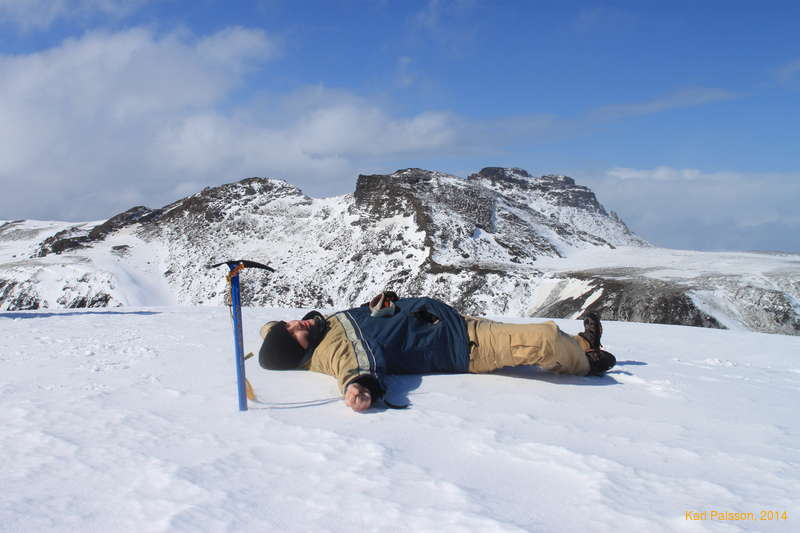 Siggi relaxing, Vífilsfell in the background