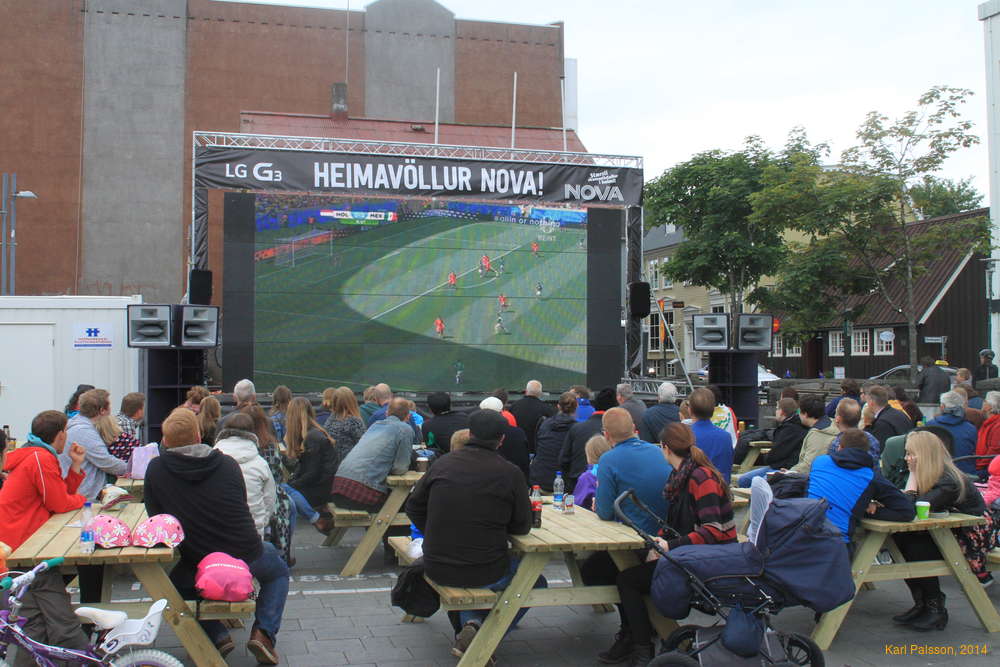 Watching the pixels on Ingolfstorg