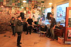 Saktmóðigur at Lucky Records