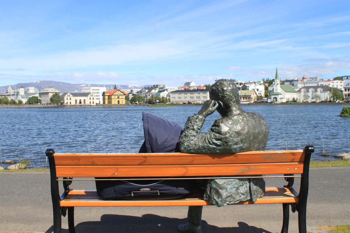 Listening to Tómas Guðmundsson