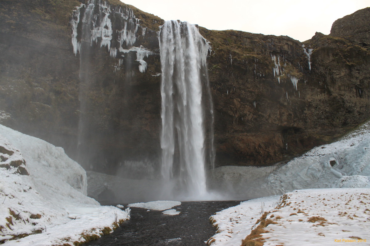 Seljalandsfoss without tourists