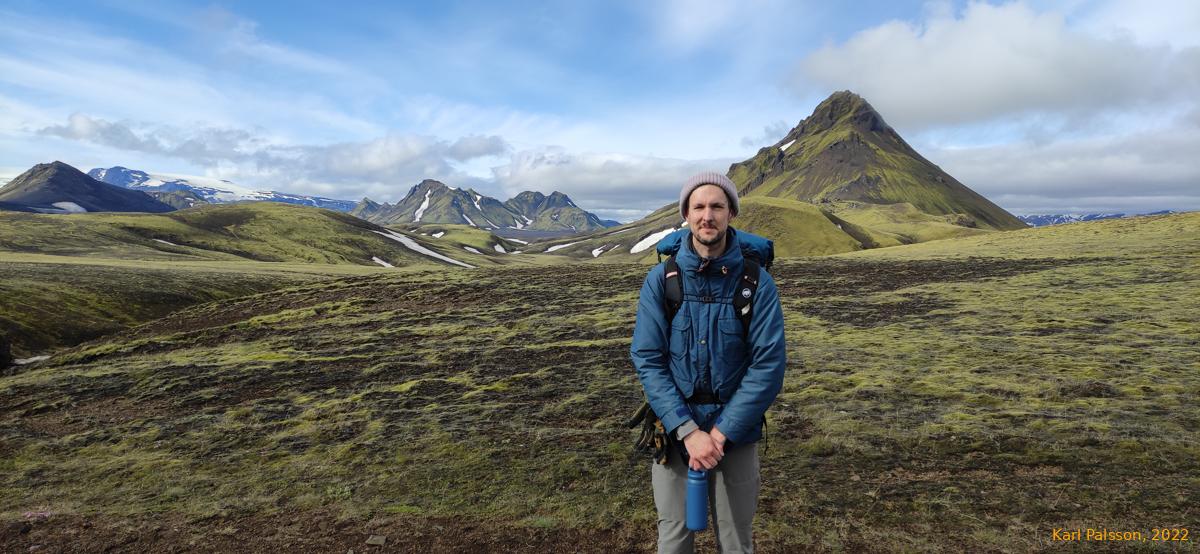 Ahh, blue skies.  Stórasúla behind James, between Álftavant and Hvanngil