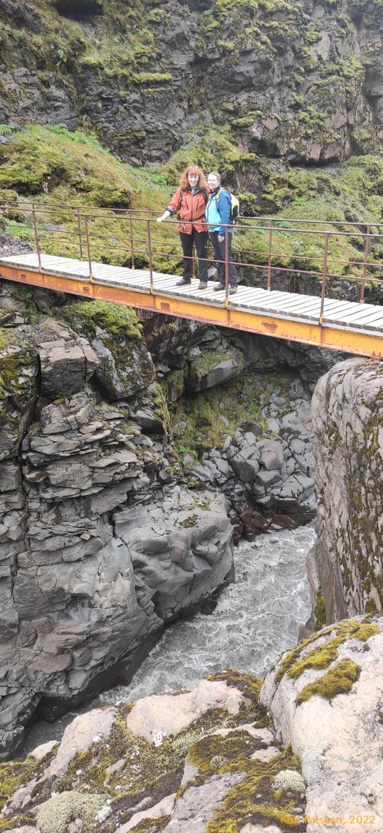 Kata and Ásta on the bridge over Fremri-Emstruá
